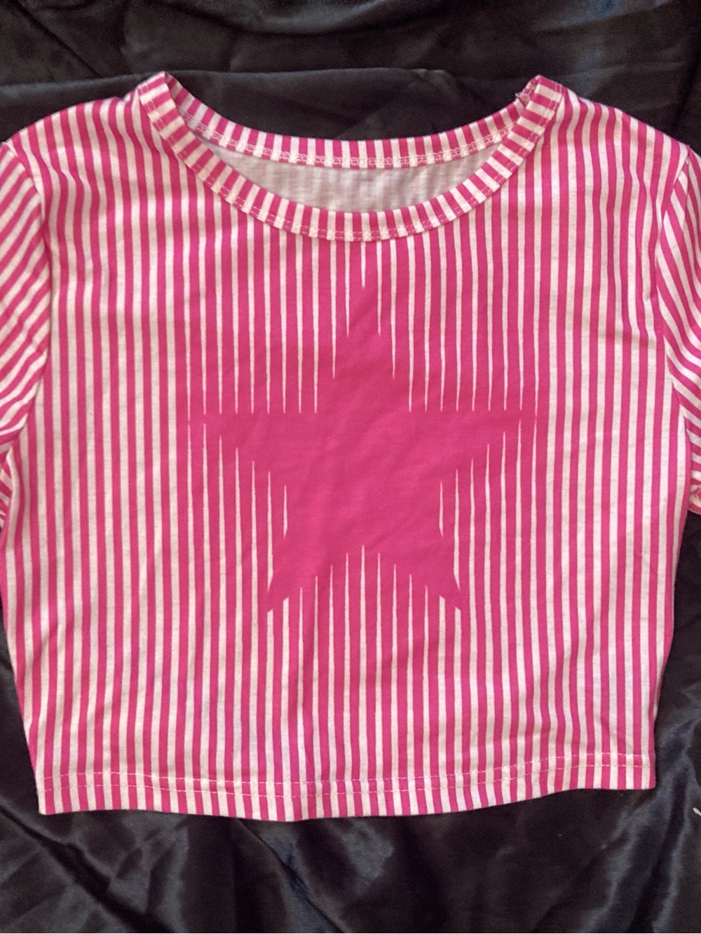 Pink star print crop top
